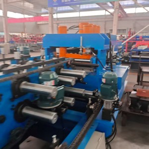 High Precision CZ Purlin Machine