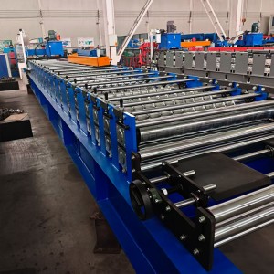 Veneer arc forming machine