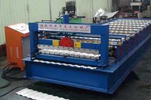 Fixed Competitive Price China Metal Profile Roll Forming Machine Used for Farm Steel Fence Panel