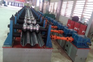 Trending Products Roof Sheet Forming Machine -
 Highway Guardrail Roll Forming Machine – Xinnuo