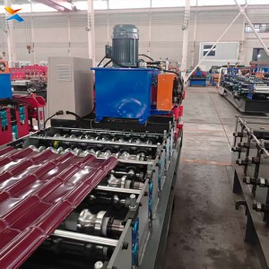 Glazed tile cold roll forming machine