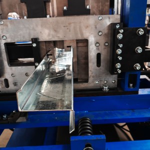 Fully automatic CZ interchangeable purlin forming machine