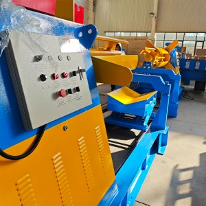 Hydraulic uncoiler