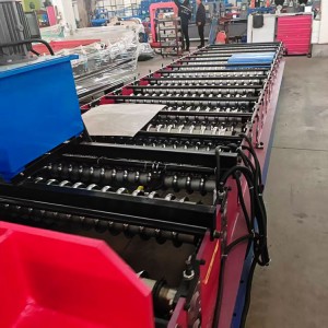 Curved wood molding machine