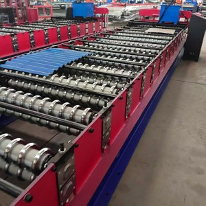 Automatic arc veneer forming machine