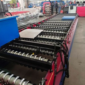 Curved wood molding machine