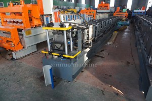 rain gutter forming machine