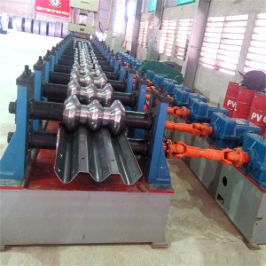 China Supplier 2019 Highway Guardrail Hot DIP Galvanized Road Divider