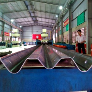 China Supplier 2019 Highway Guardrail Hot DIP Galvanized Road Divider