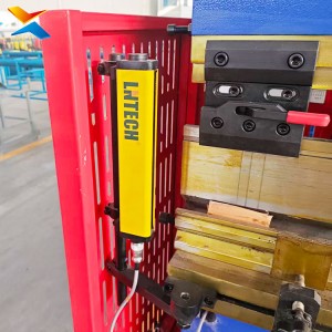 CNC Press Brake Hydraulic Sheet Metal Bending Machine for Steel Plate Folding Factory Direct Price