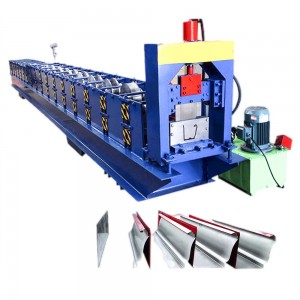 Metal sheet rain gutter roll forming machine